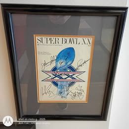Framed 1996 Autographed Super Bowl XX Chicago Bears